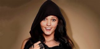 Brittney Smith Poses For Naked Pic 3