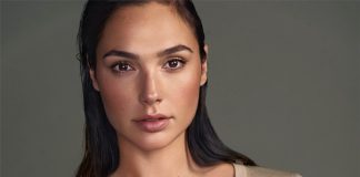 Gal Gadot Flaunts Her Breasts (1)