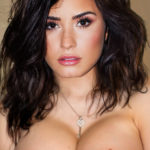 Demi Lovato Show Her Breasts
