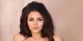 Victoria Justice Nude Pussy Spreading