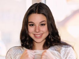 Kira Kosarin Busty Boobs