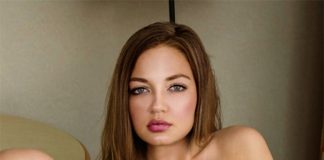 Erika Costell Shows Her Pussy