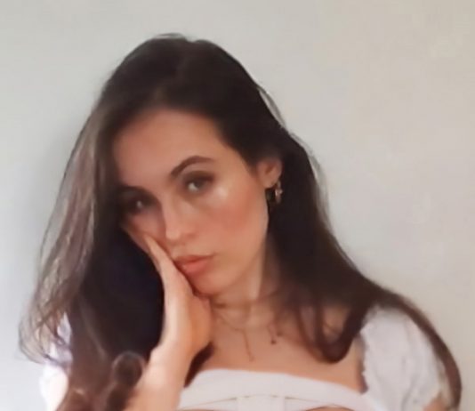 HeyImBee Nude Fakes