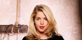 Emily Bett Rickards Pussy Pics
