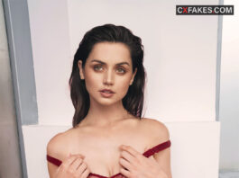 Ana de Armas Flashes Her Pussy