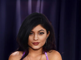 Kylie Jenner Posing Topless