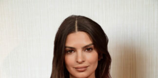Emily Ratajkowski Pussy Pics