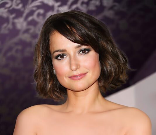 Milana Vayntrub Posing Topless