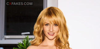 Melissa Rauch Posing Naked