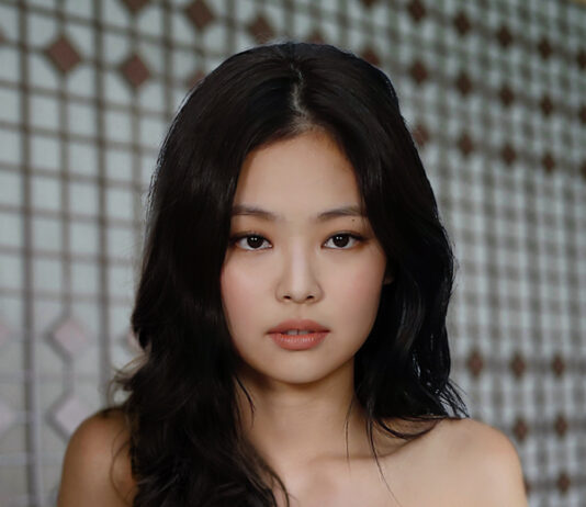 Jennie Blackpink Topless