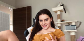 Loserfruit Nude Gamer Girl Photos