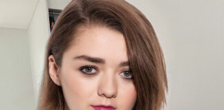 Maisie Williams Nude Selfies Released