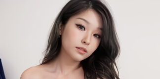 Hyoon (Aikuros) Posing Fully Naked Pictures
